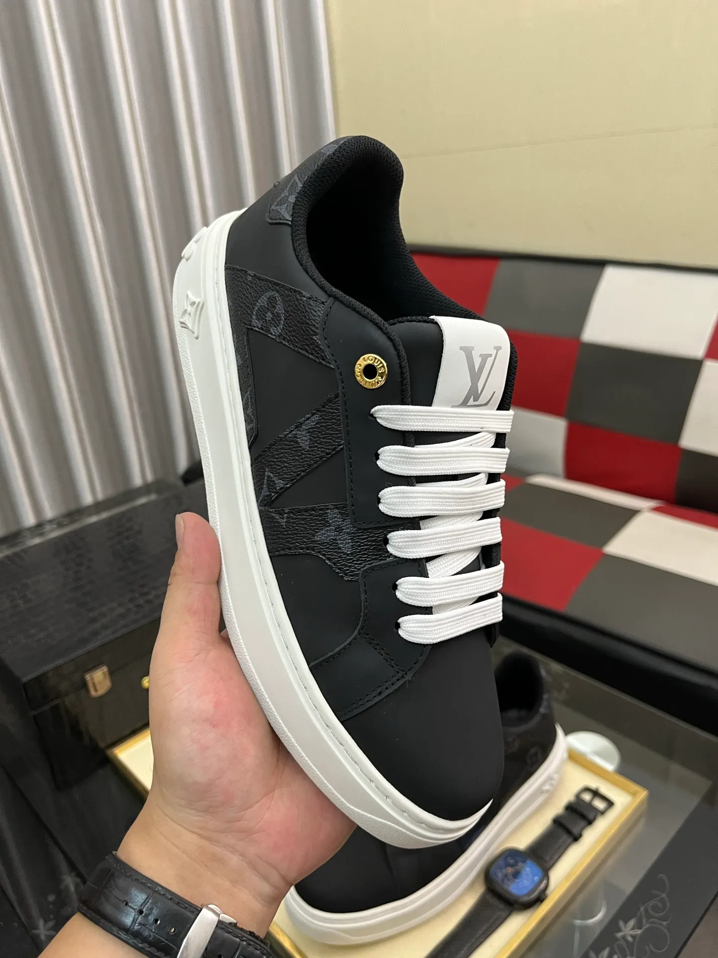 Men's shoes 💰520⌚️⌚️LV Louis Vuitton. The latest fashionable casual shoes are popular in physical stores. New spring and summer comfortable imported custom original cowhide, unique jacquard fabric element design. With sheepskin lining, Lv original bottom, [sun][sun] high-end packaging and high quality💪Details determine the quality, you can enter and leave the counter at will, welcome to compare🇮🇹Number of sizes 38-445️⃣Color options available